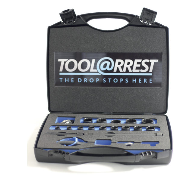 Tool arrest ratchet set complete with sockets